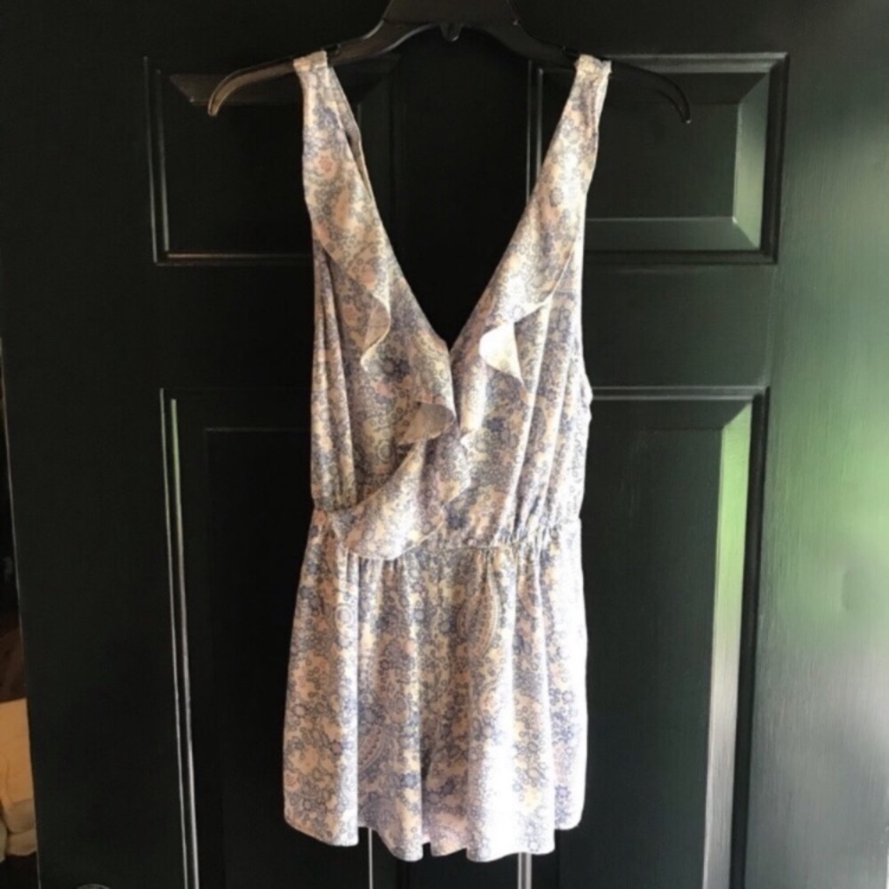 Free People blue floral Romper Shorts size…
